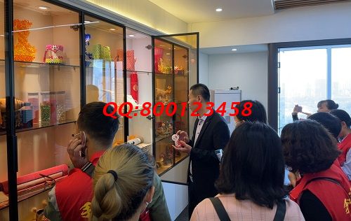 10月10日，加工費結(jié)算，這個正規(guī)手工活外發(fā)加工企業(yè)的手工活代加工項目是這樣的，圖為手工之家優(yōu)秀繡娘培訓(xùn)會剪影